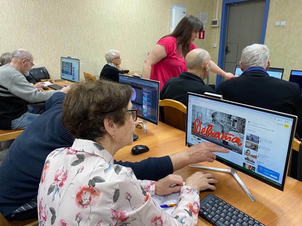 Пенсионеры Мордовии бесплатно обучились пользованию компьютером